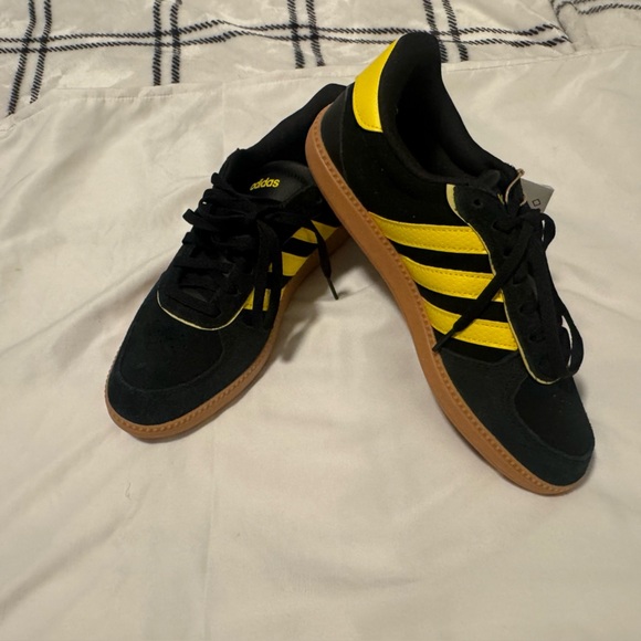 Adidas Cloud Foam Plus Yellow and Black Size 9 1/2 - Picture 1 of 5